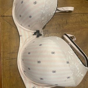 Last Chance! Victoria’s Secret bra